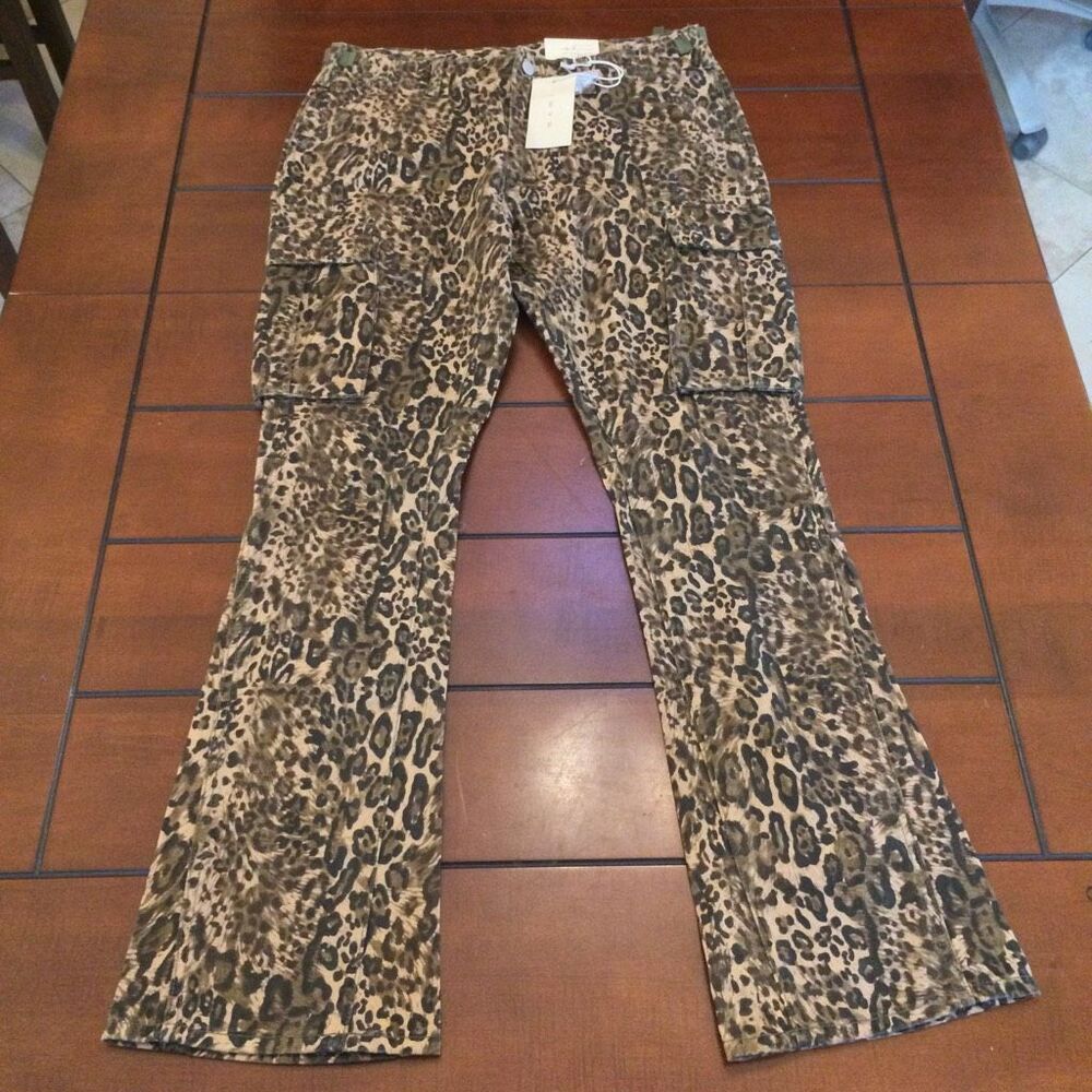 New MNML Leopard Vintage Denim Cargo Flare Pants size 32